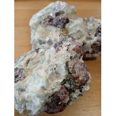 Гранат в кварце с кристаллами кианита друза 7-9 см. (Белое море) (108)